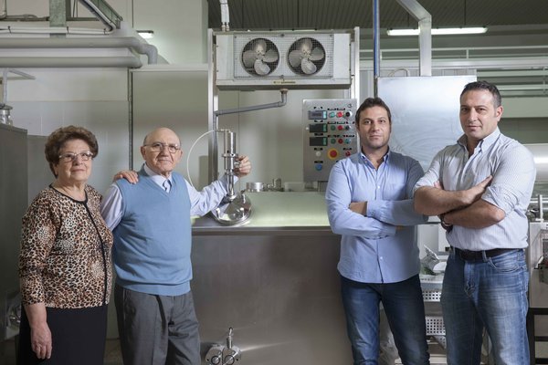 Foto famiglia copia_1